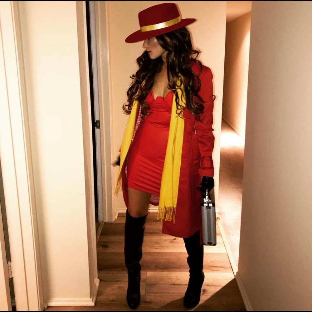 Carmen San Diego Halloween Costume: Sexy!